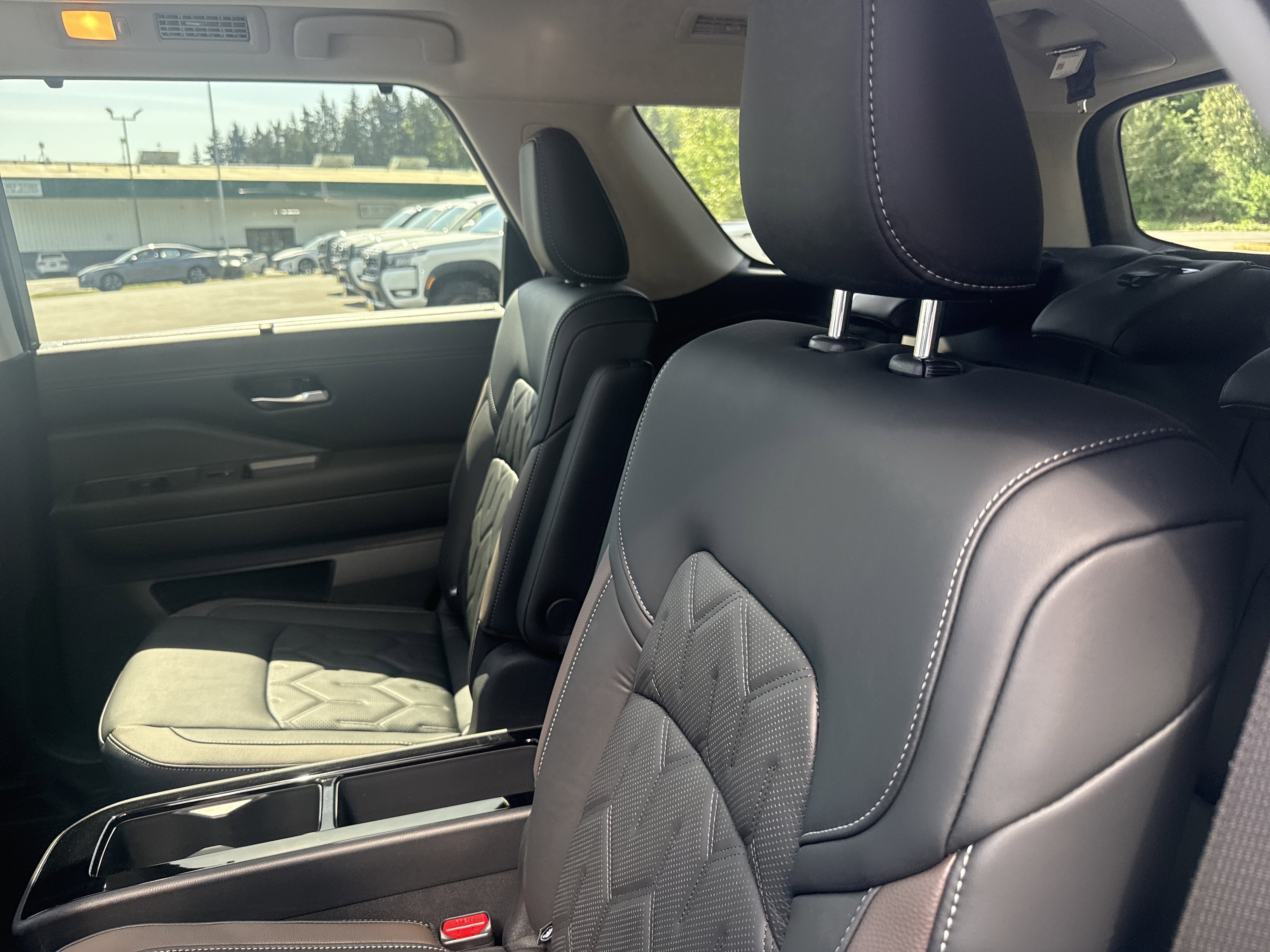 New 2026 Nissan Pathfinder Platinum AWD/4WD image 48