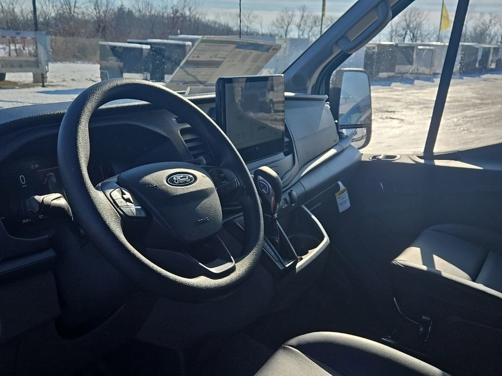 New 2026 Ford Transit 250 148 Medium Roof w/ Load Area Protection Package RWD image 19