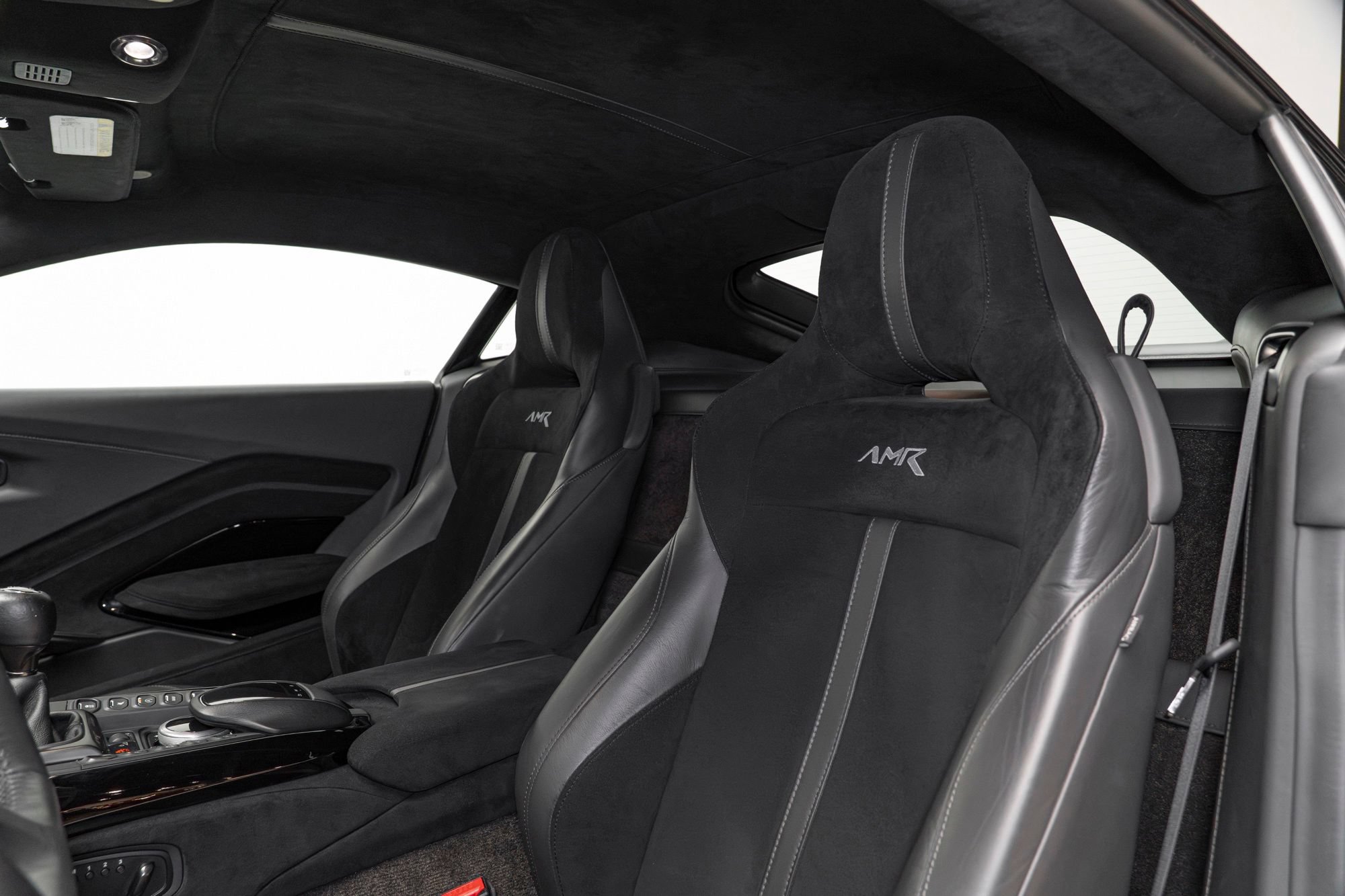 Used 2020 Aston Martin V8 Vantage AMR RWD image 18