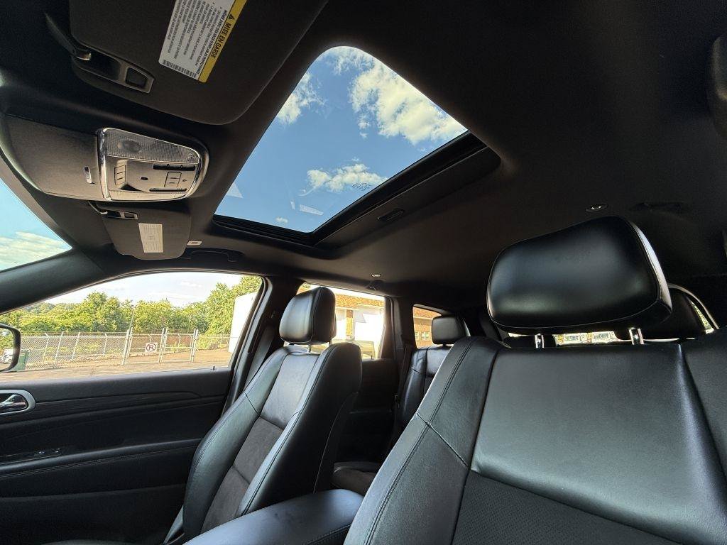 Used 2019 Jeep Grand Cherokee Altitude AWD/4WD image 35
