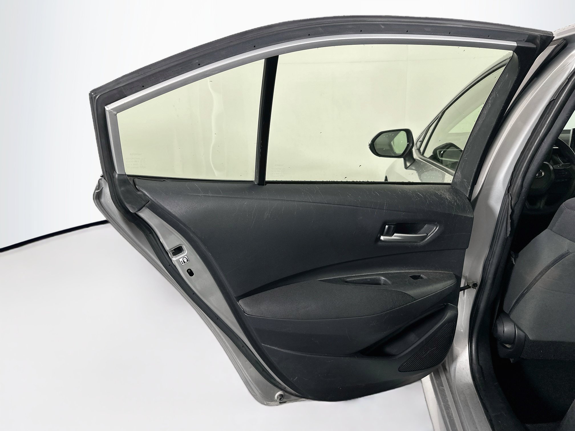 Used 2020 Toyota Corolla LE FWD image 25