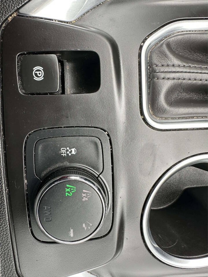 Used 2019 Chevrolet Traverse LT w/ LT Premium Package AWD/4WD image 46