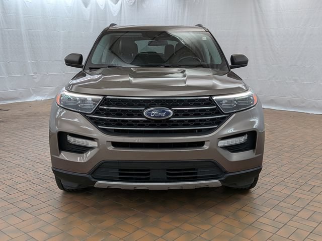 Certified 2021 Ford Explorer XLT w/ Equipment Group 202A AWD/4WD image 2
