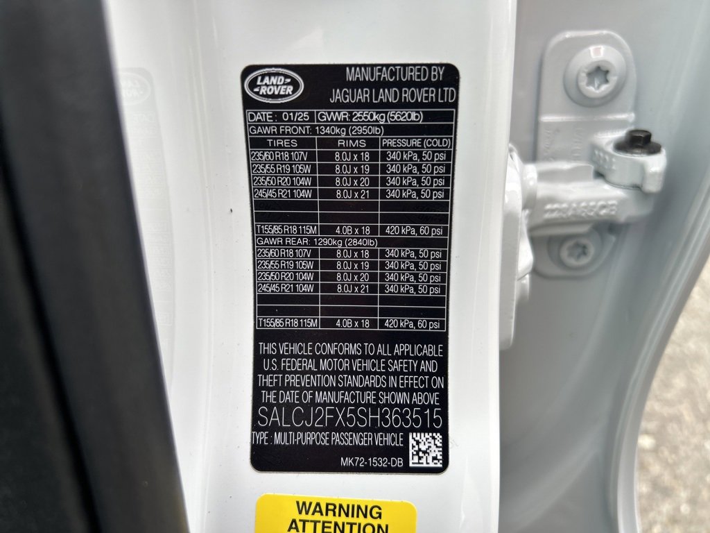 New 2025 Land Rover Discovery Sport S image 30