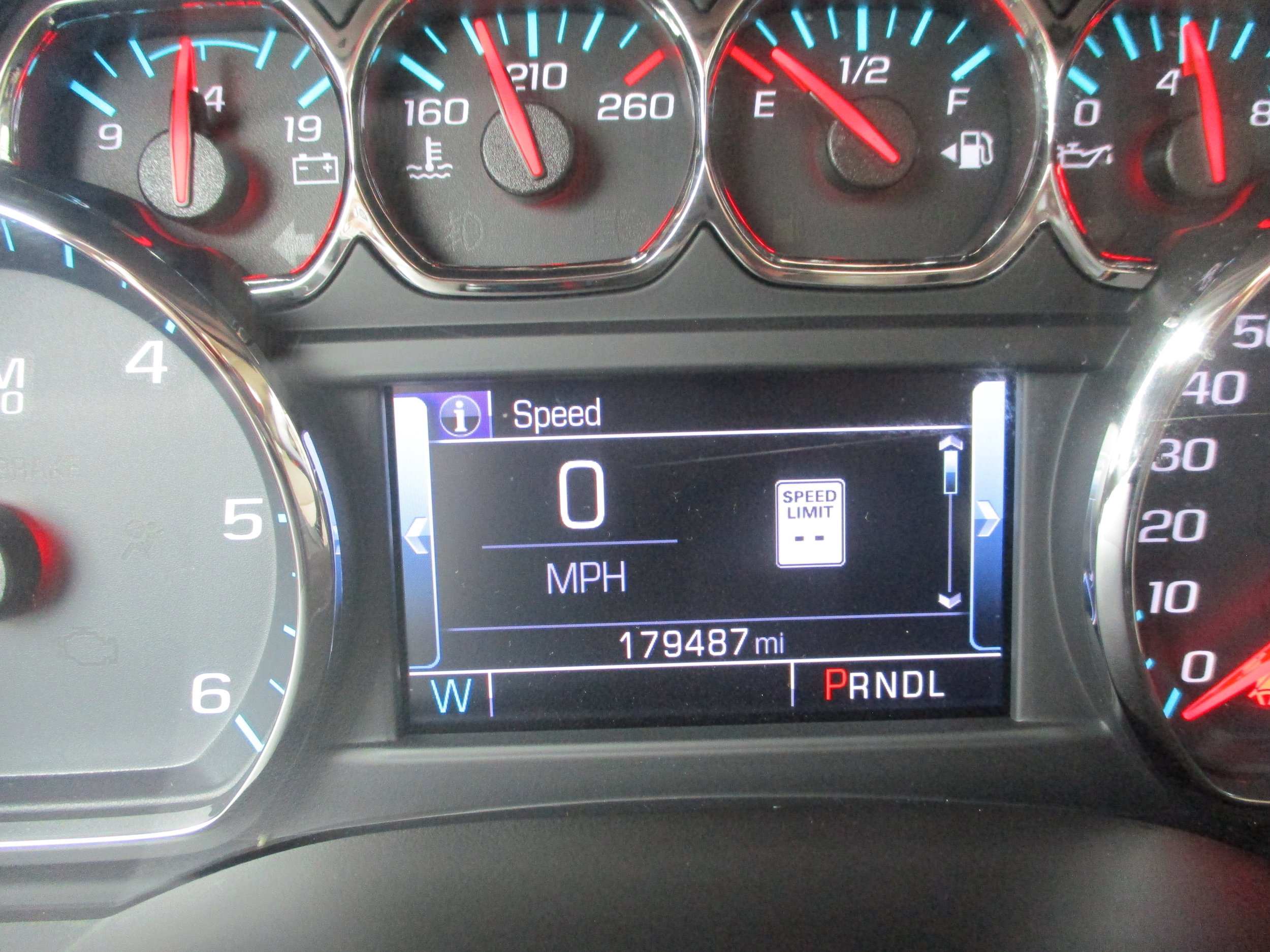 Used 2018 GMC Yukon XL SLT image 26