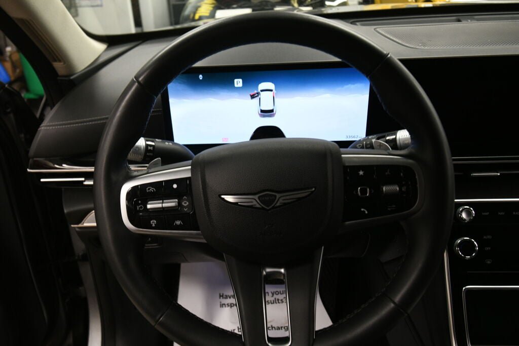 Used 2025 Genesis GV80 2.5T Standard AWD/4WD image 13