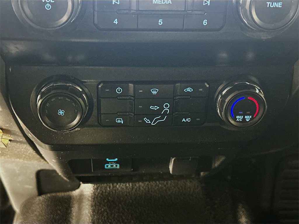Used 2022 Ford F350 XL w/ Power Equipment Group image 18