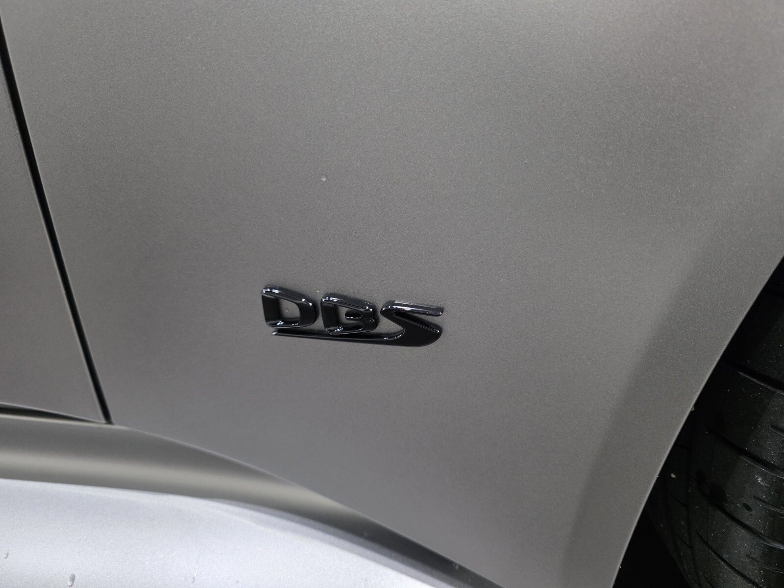 Used 2023 Aston Martin DBS Superleggera Volante RWD image 28