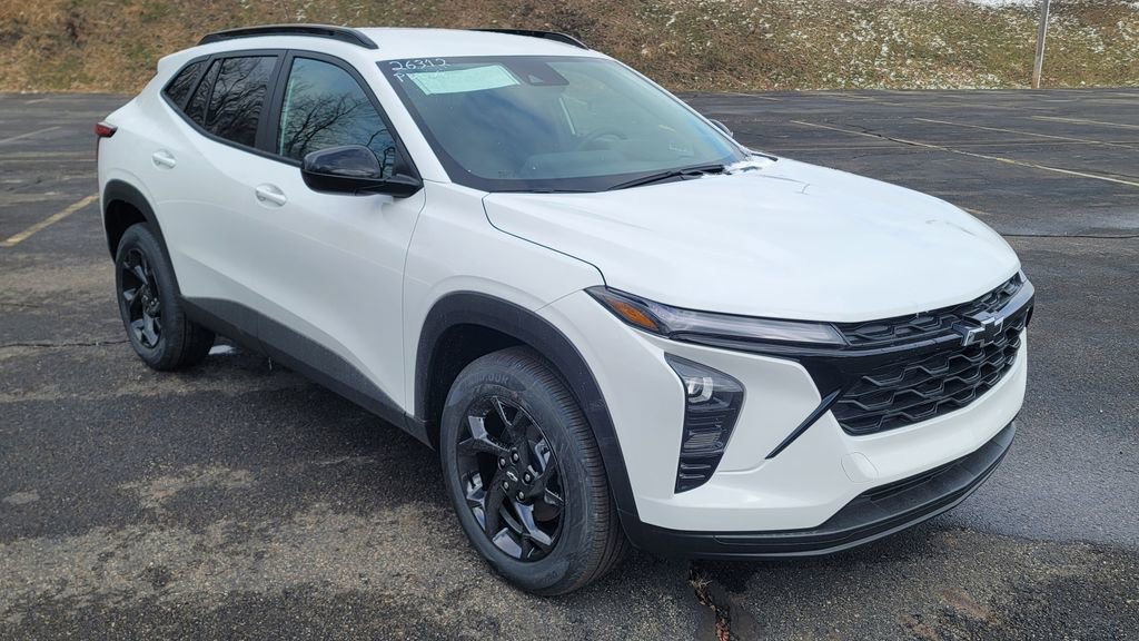 New 2026 Chevrolet Trax LT image 2