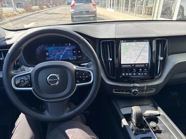 Certified 2025 Volvo XC60 B5 Plus AWD/4WD image 22