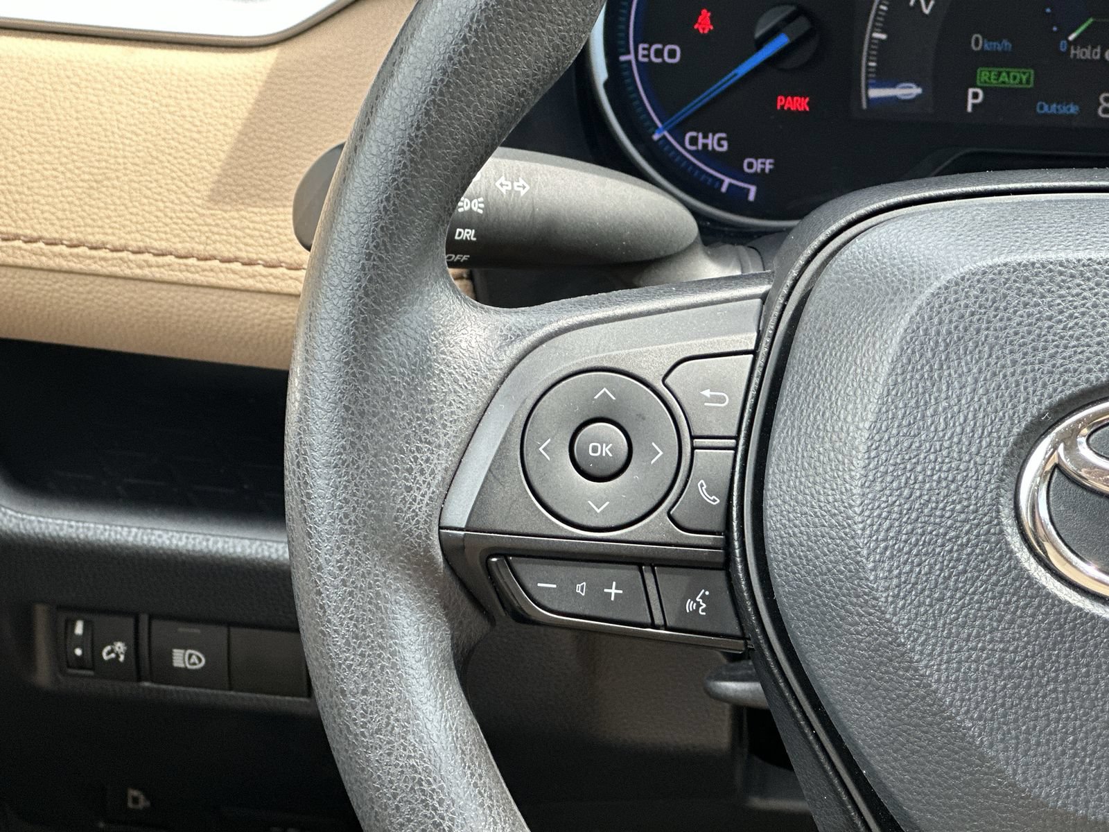 Used 2024 Toyota RAV4 LE AWD/4WD image 20