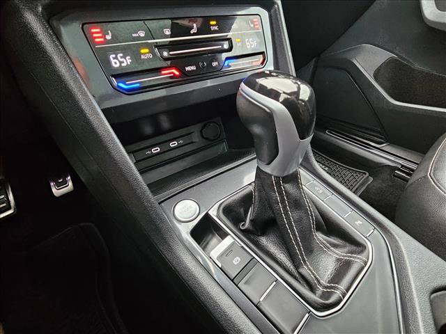 Used 2023 Volkswagen Tiguan SE R-Line FWD image 15