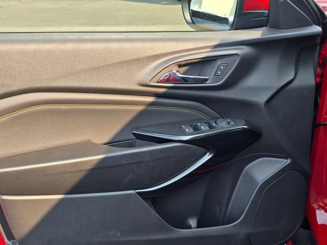 New 2026 Chevrolet Trax LT w/ LT Convenience Package FWD image 22