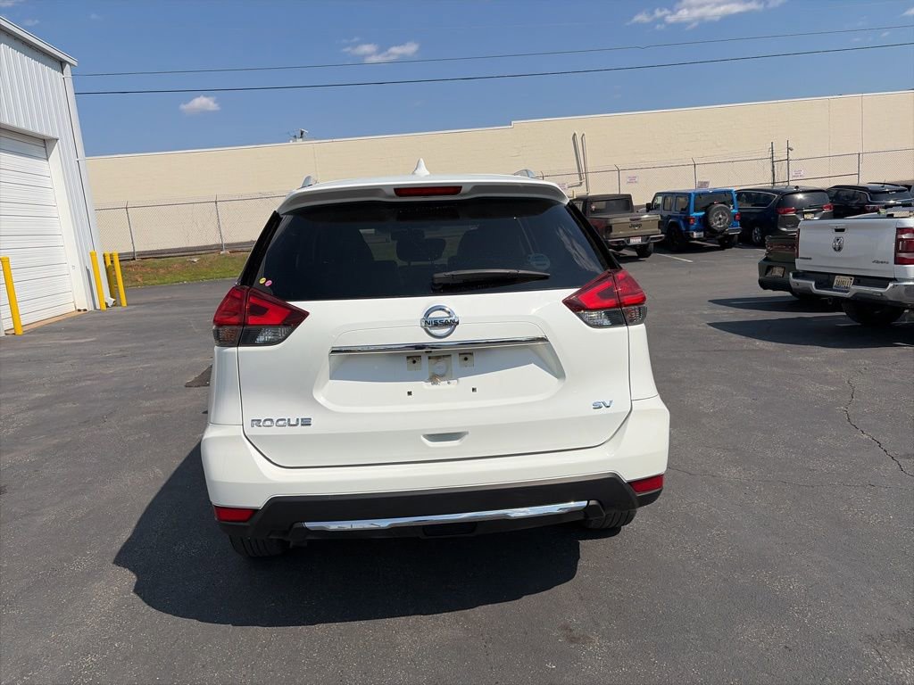 Used 2017 Nissan Rogue SV image 6