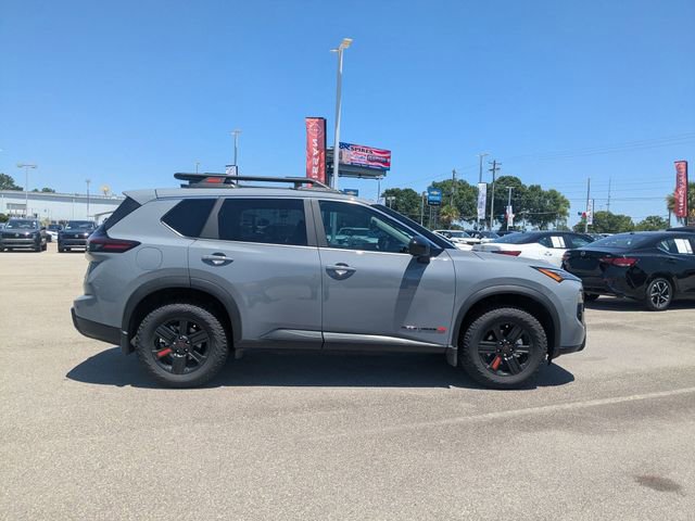 Used 2026 Nissan Rogue SV AWD/4WD image 2