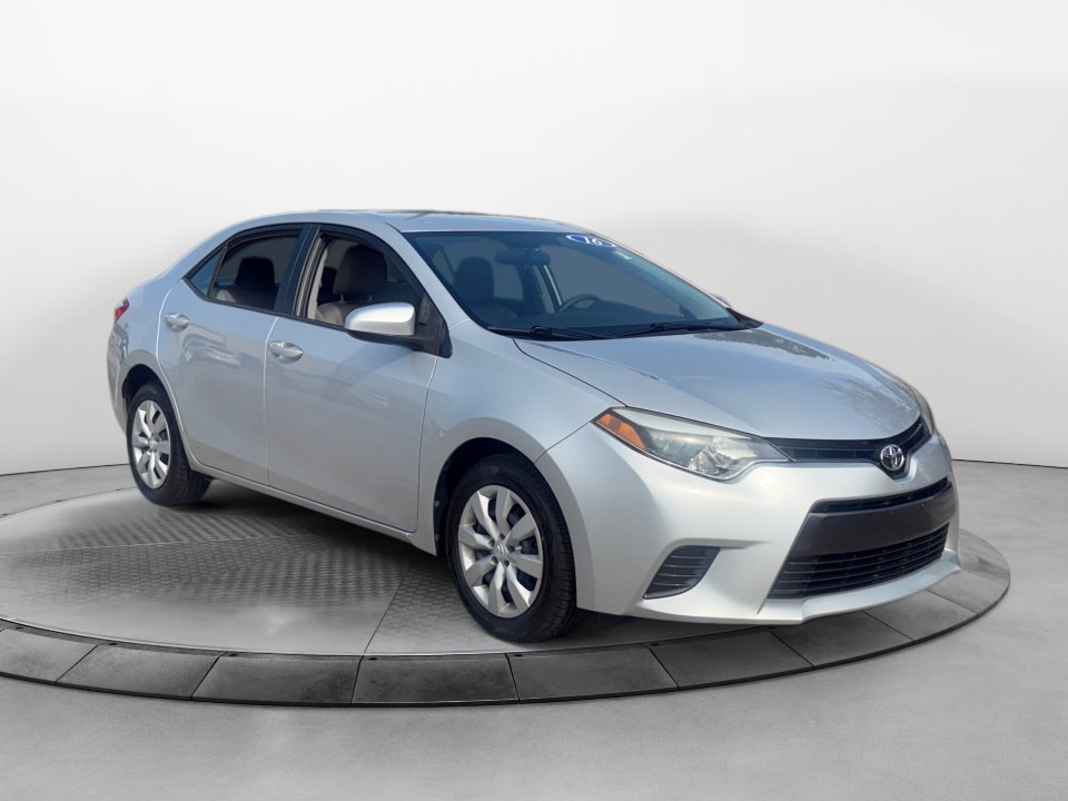 Used 2016 Toyota Corolla LE FWD image 1
