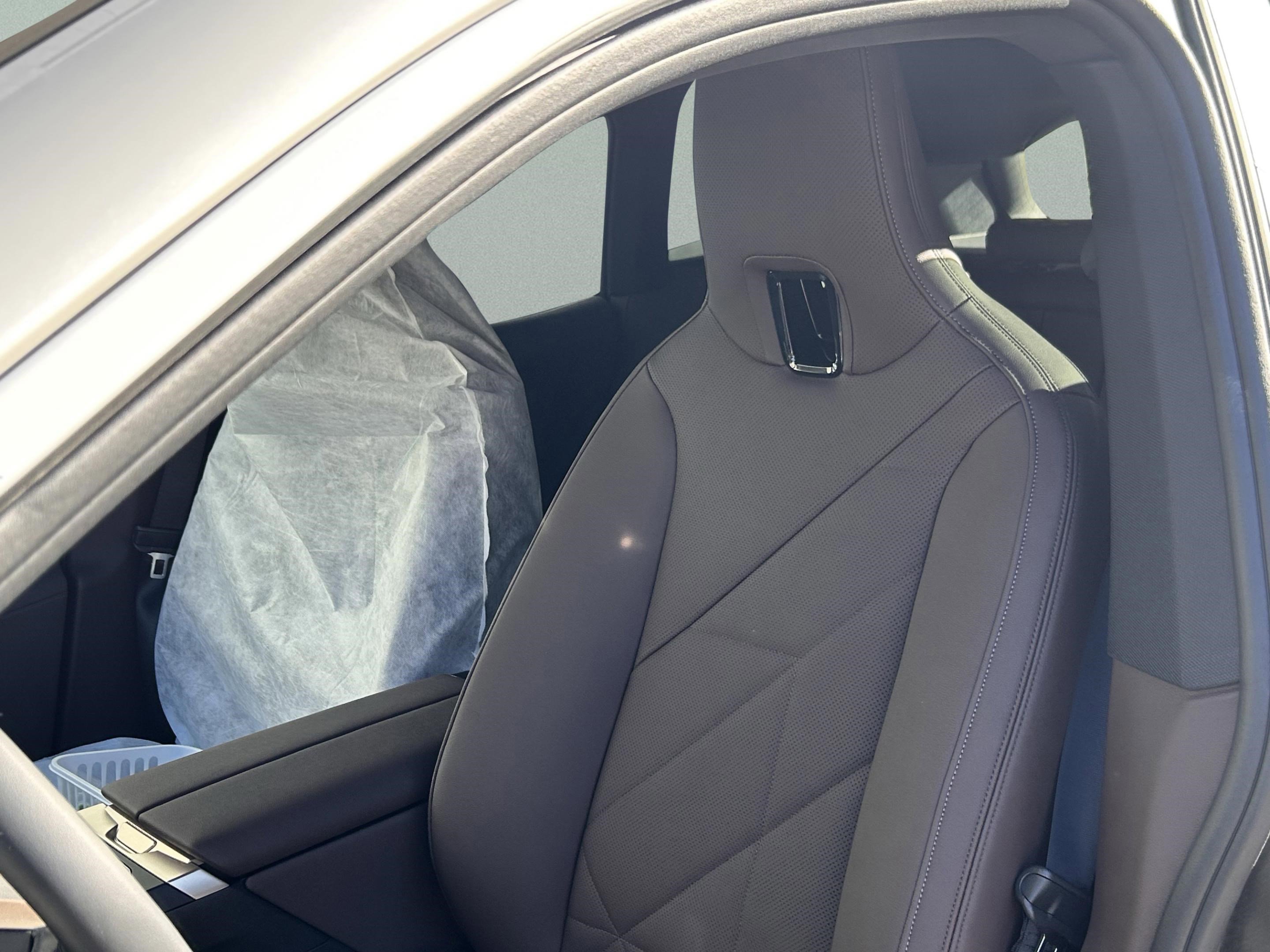 Used 2026 BMW iX xDrive45 w/ Premium Package image 21