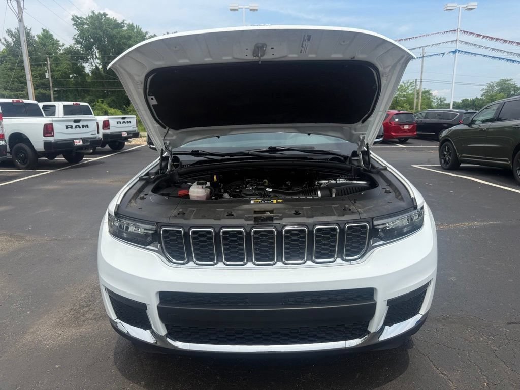 Used 2023 Jeep Grand Cherokee L Limited AWD/4WD image 71
