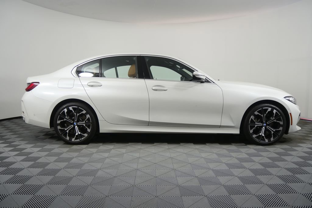 Used 2025 BMW 330i Sedan RWD image 2