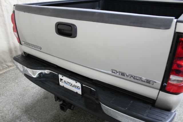 Used 2005 Chevrolet Silverado 2500 LT w/ Heavy-Duty Power Package AWD/4WD image 6