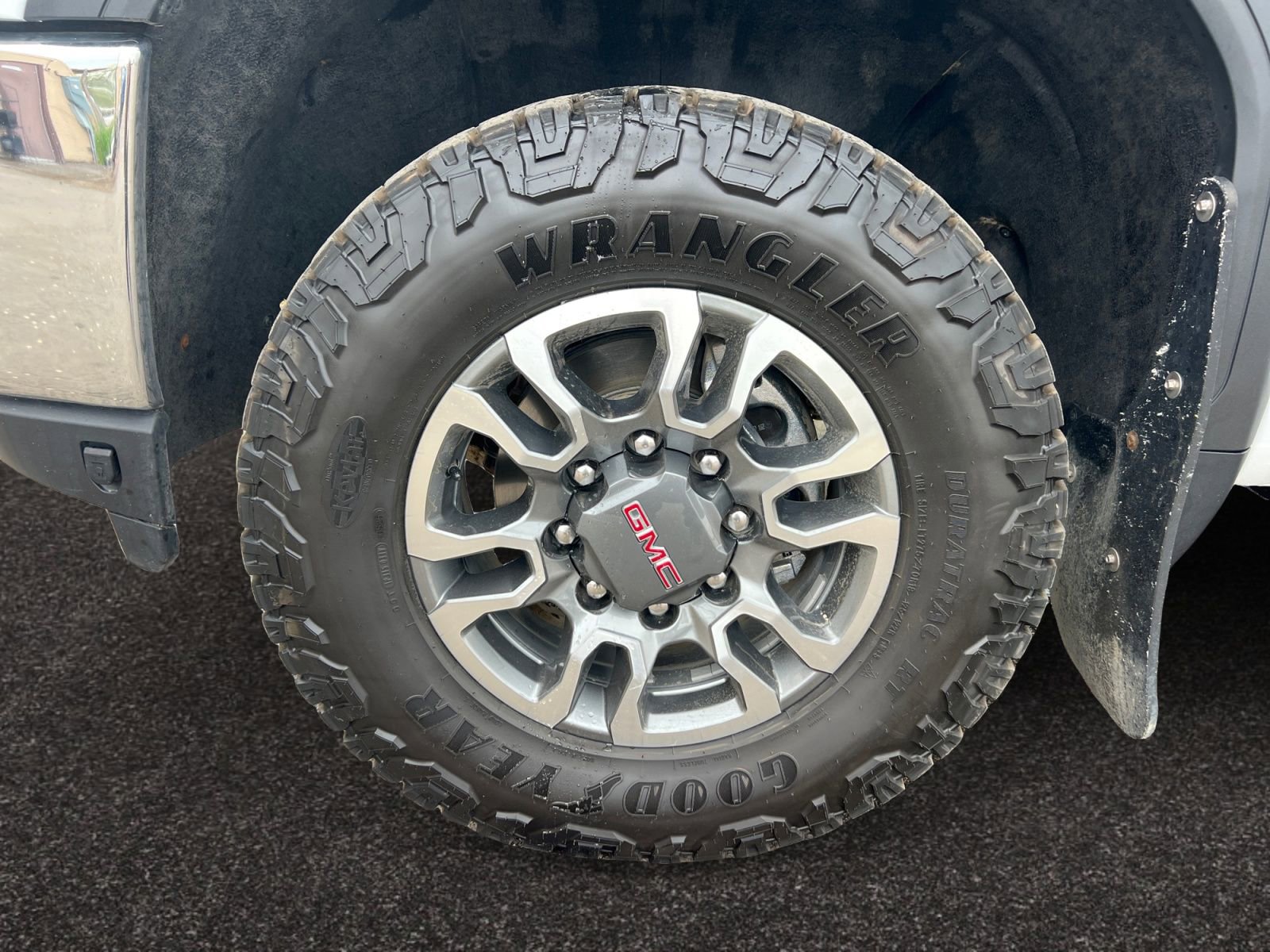 Used 2023 GMC Sierra 3500 SLE w/ SLE Convenience Package AWD/4WD image 14