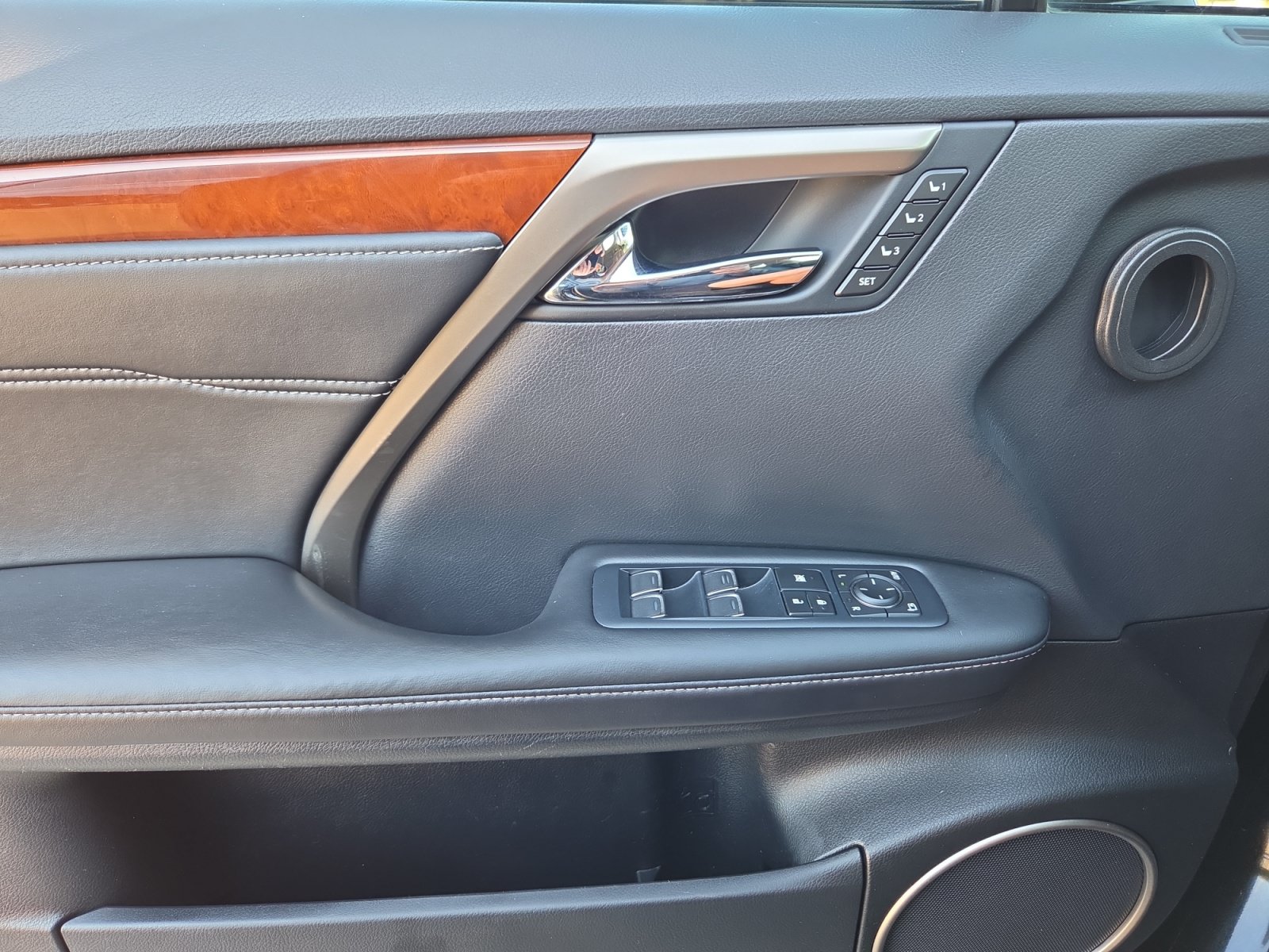 Used 2018 Lexus RX 350L FWD image 13