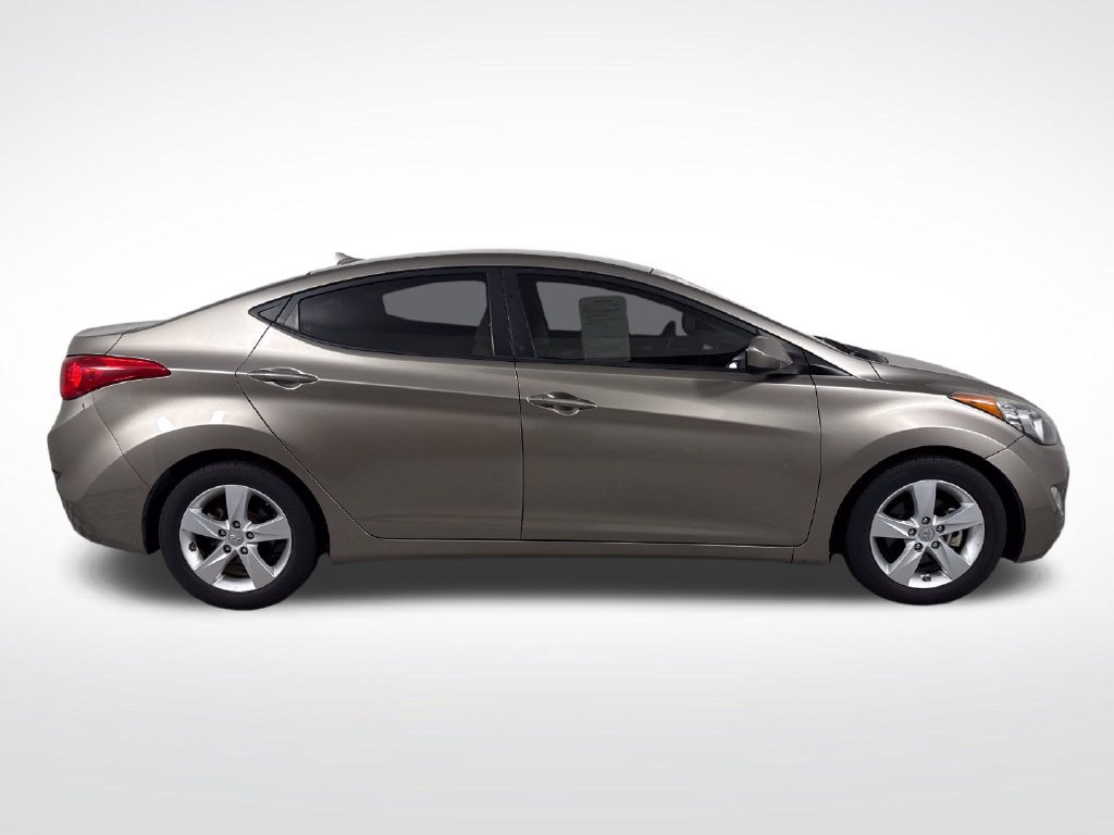 Used 2013 Hyundai Elantra GLS w/ Preferred Pkg FWD image 2
