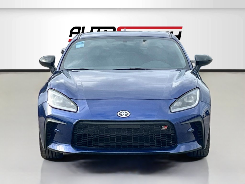 Used 2024 Toyota GR86 Premium RWD image 2