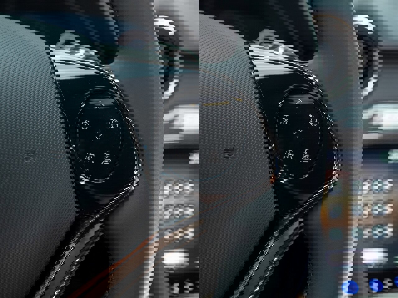 Used 2025 Karma Revero Luxury image 87