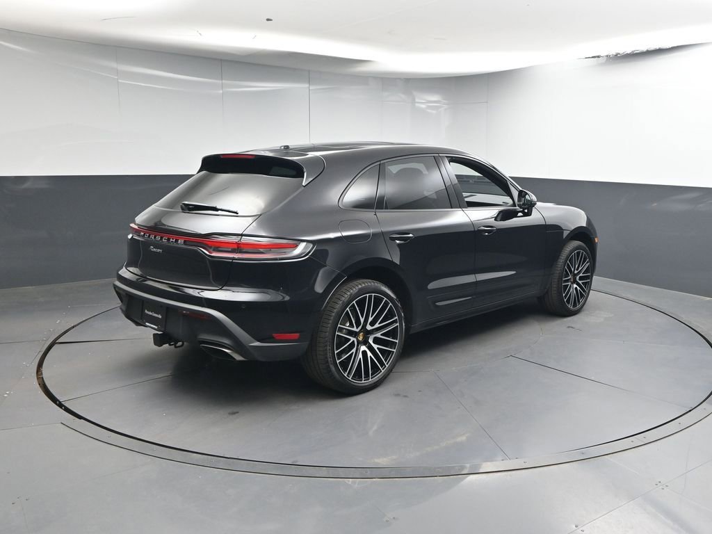 Certified 2025 Porsche Macan image 26