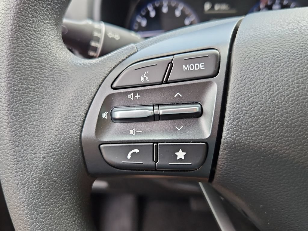 Used 2023 Hyundai Kona SEL w/ Cargo Package FWD image 9