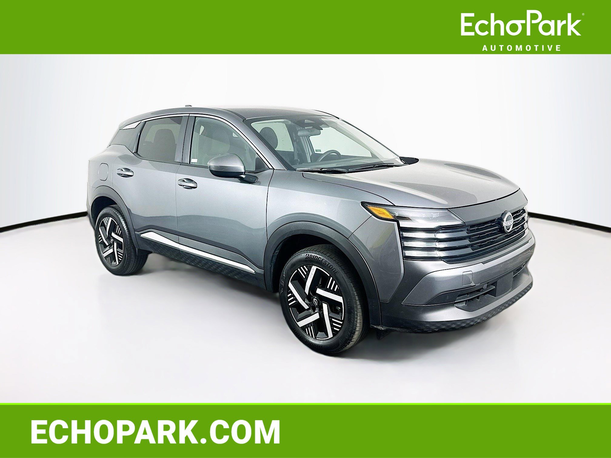 Used 2025 Nissan Kicks SV video 1