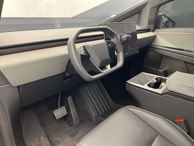Used 2025 Tesla Cybertruck AWD Crew Cab image 8