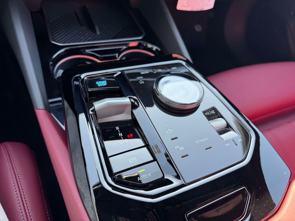 Certified 2025 BMW i5 xDrive40 w/ Premium Package image 13