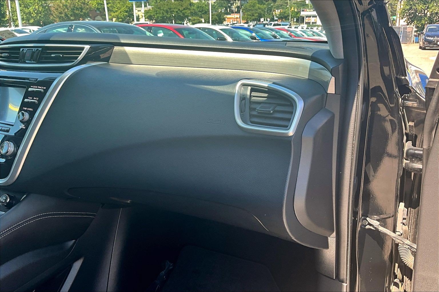 Used 2015 Nissan Murano S AWD/4WD image 16