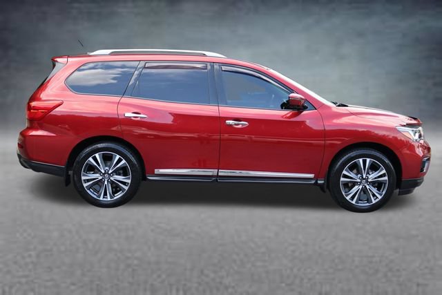 Used 2017 Nissan Pathfinder Platinum AWD/4WD image 2