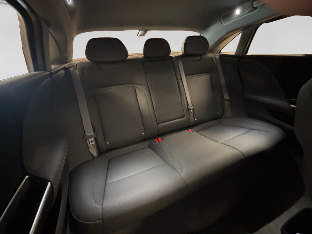 Used 2025 Lucid Air Pure RWD image 8