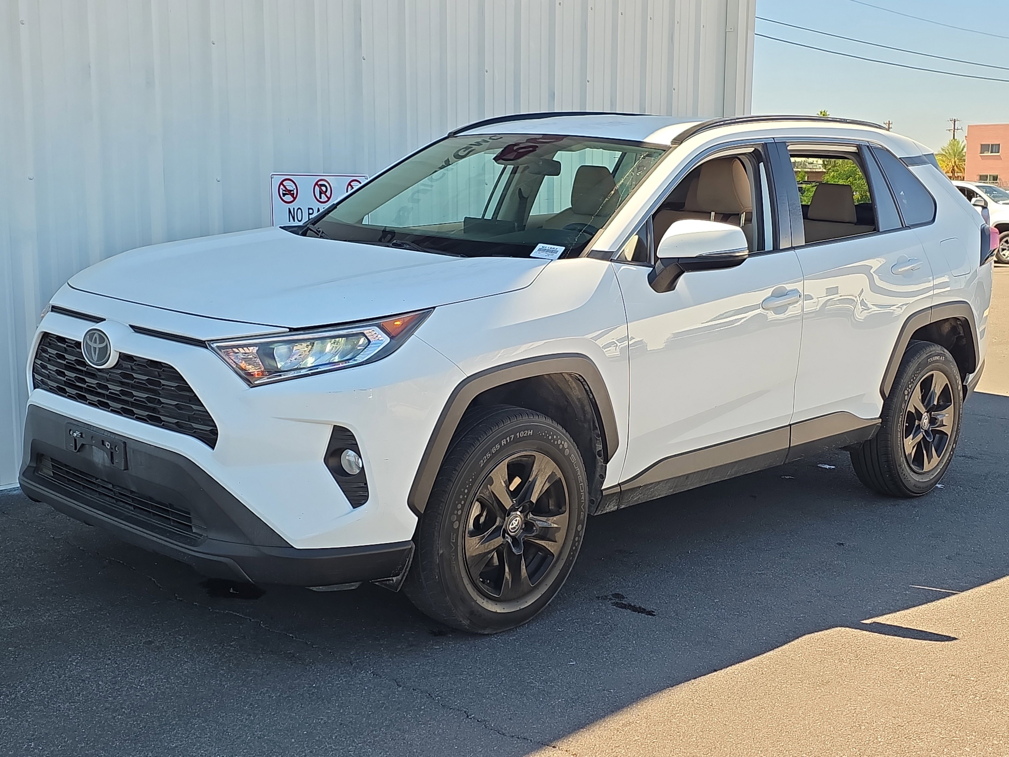 Used 2021 Toyota RAV4 XLE image 3