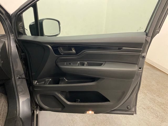 Used 2025 Honda Odyssey Touring image 26