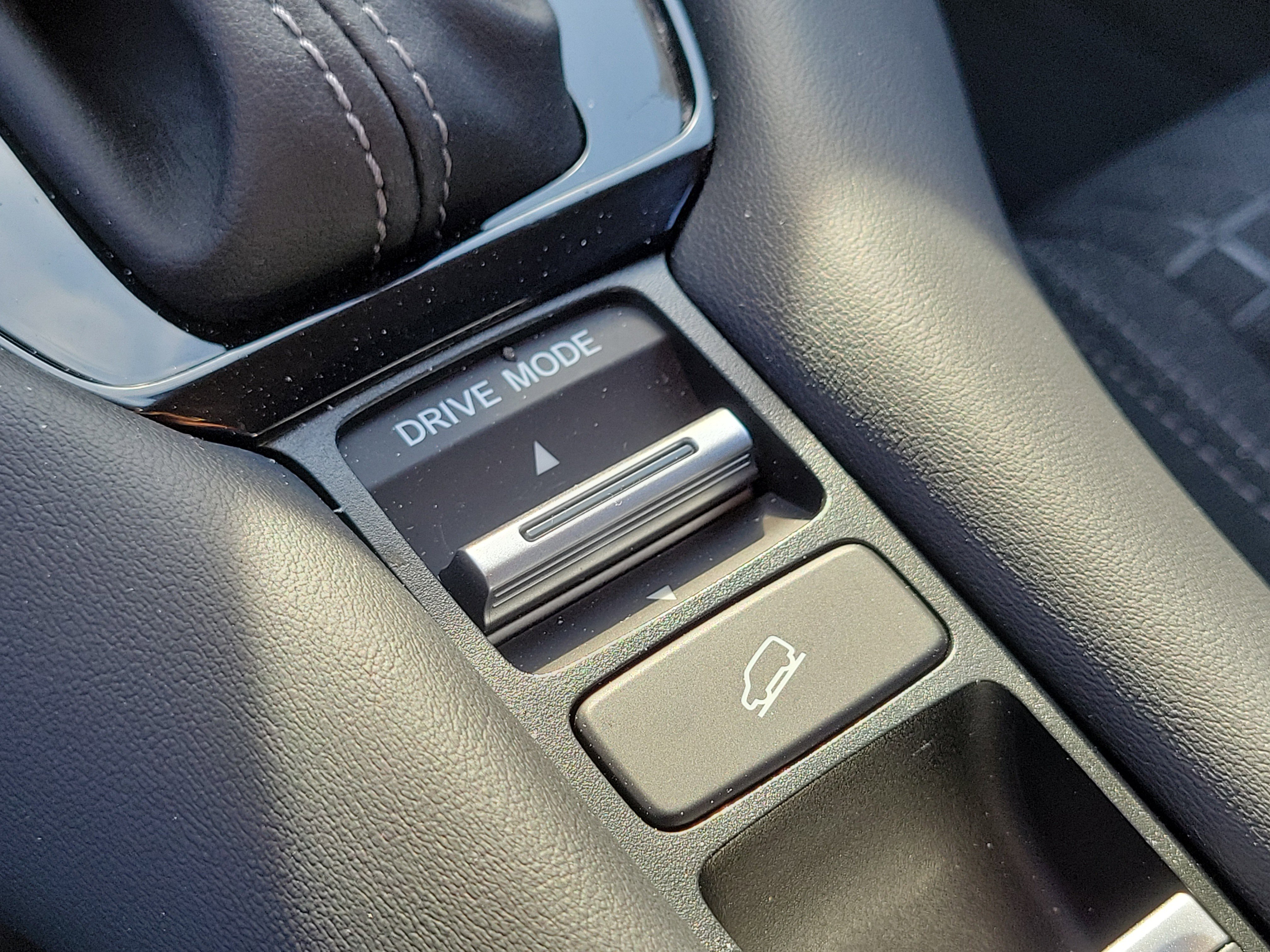 Used 2024 Honda HR-V LX image 29