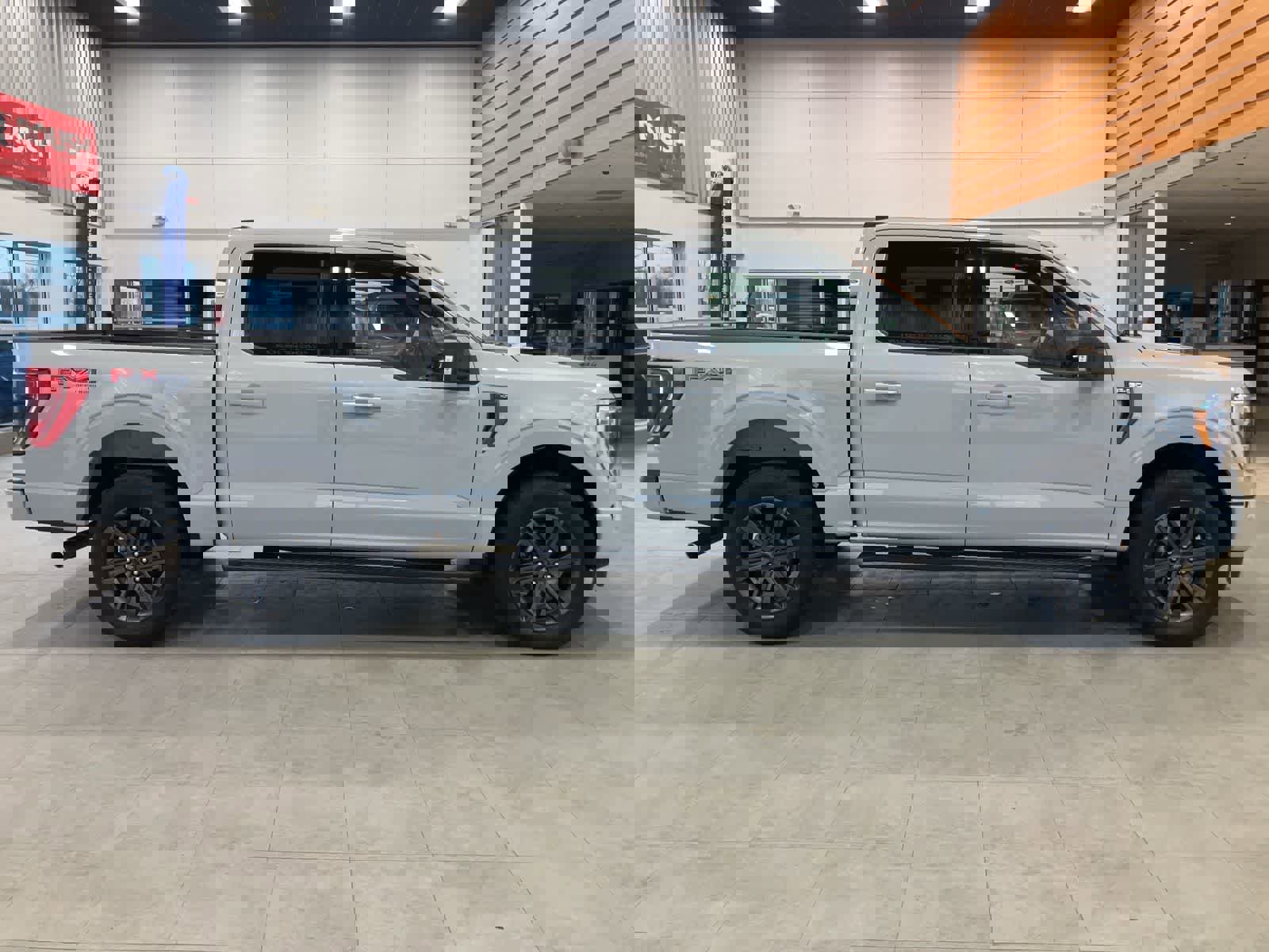 Used 2023 Ford F150 XLT w/ Equipment Group 302A High image 4