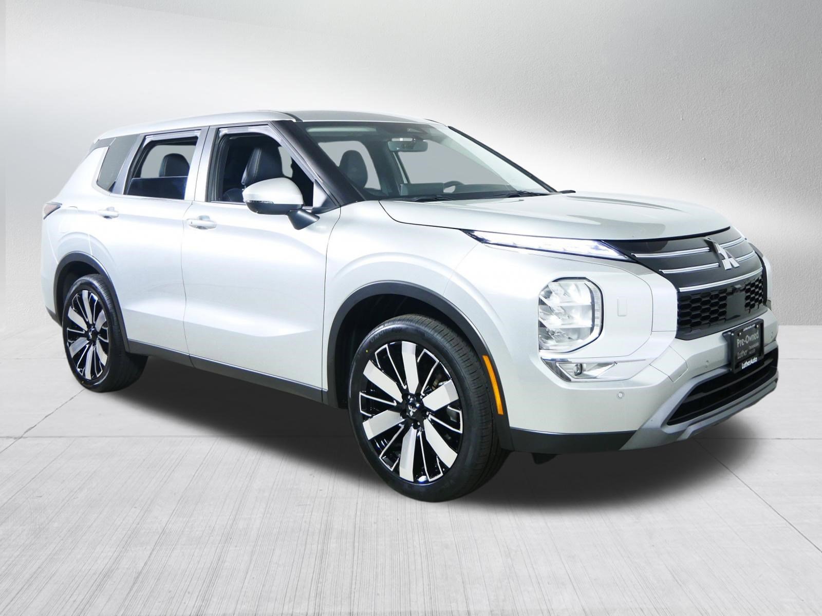 Used 2025 Mitsubishi Outlander SE