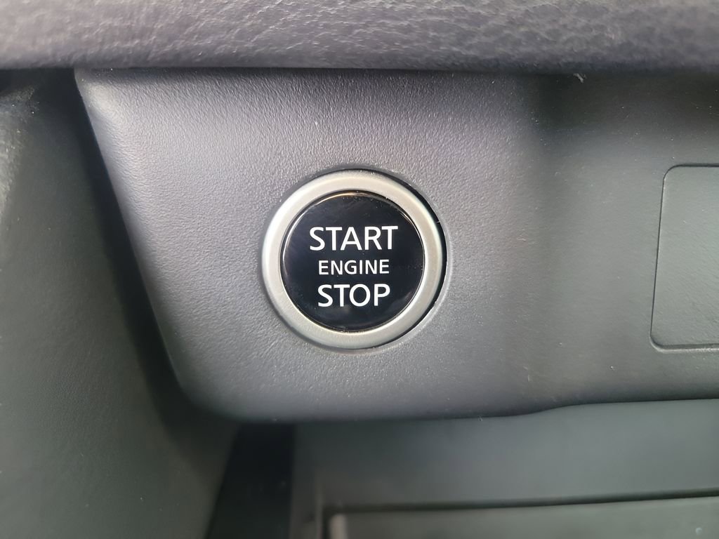 Used 2023 Nissan Rogue SV image 22