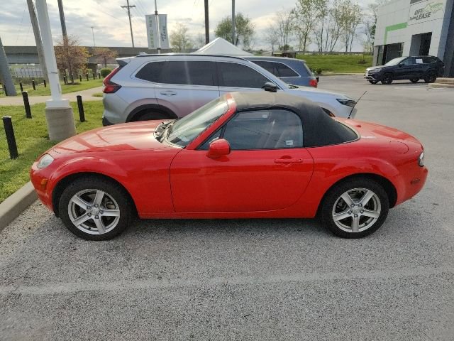 Used 2006 MAZDA MX-5 Miata Touring image 7