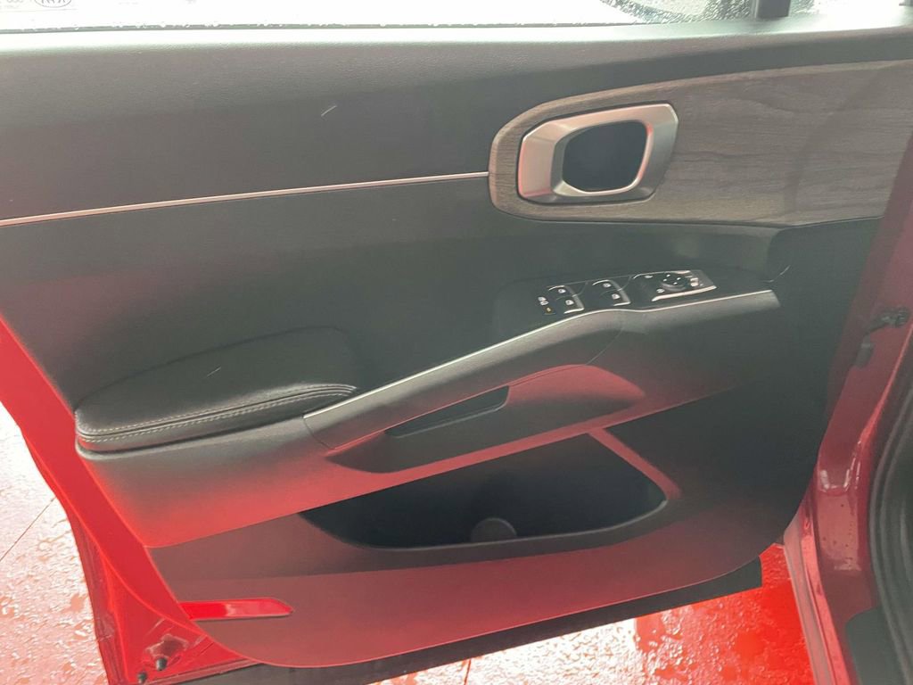 Used 2021 Kia Sorento EX image 24