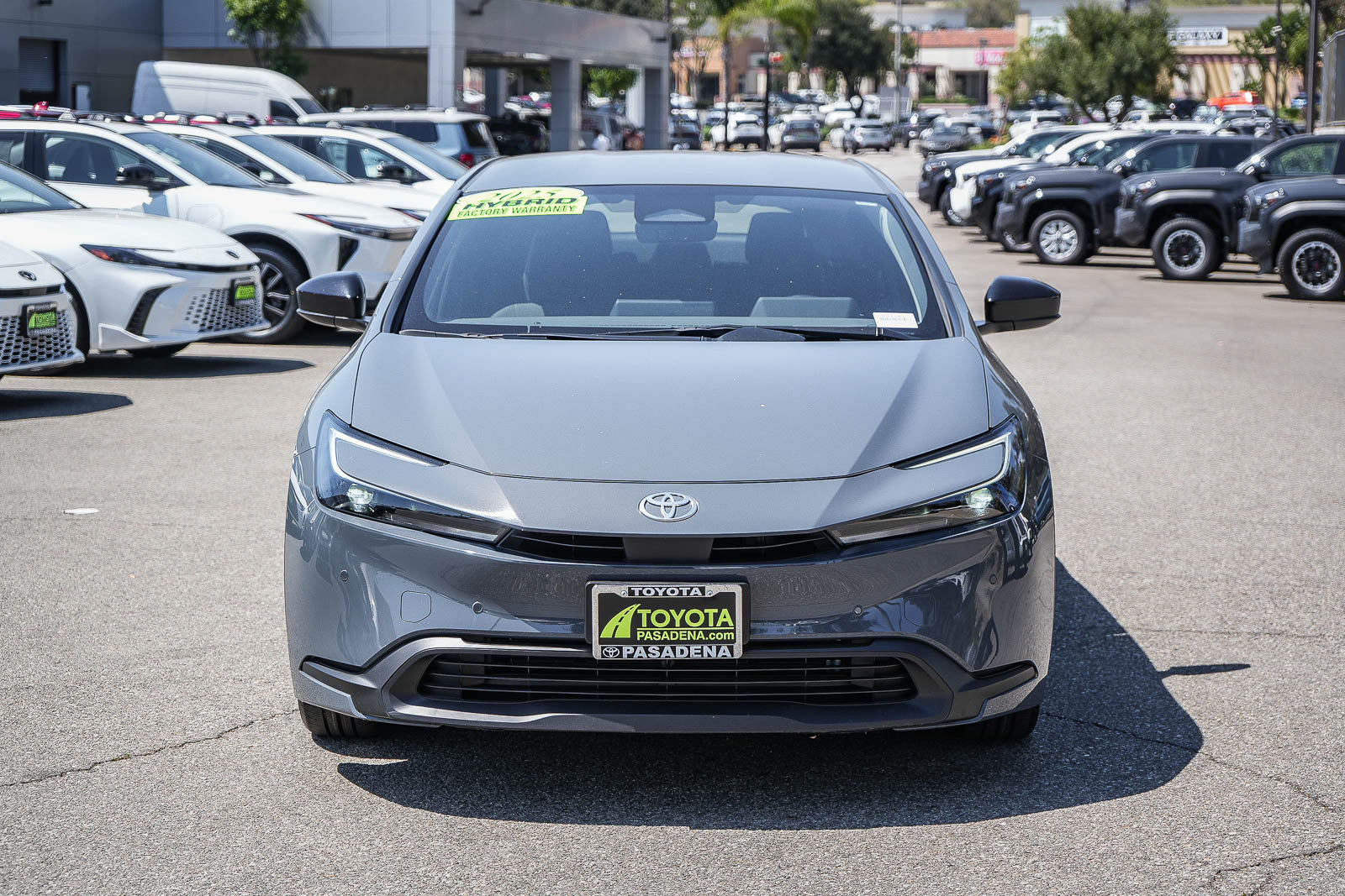 Used 2025 Toyota Prius LE FWD image 2