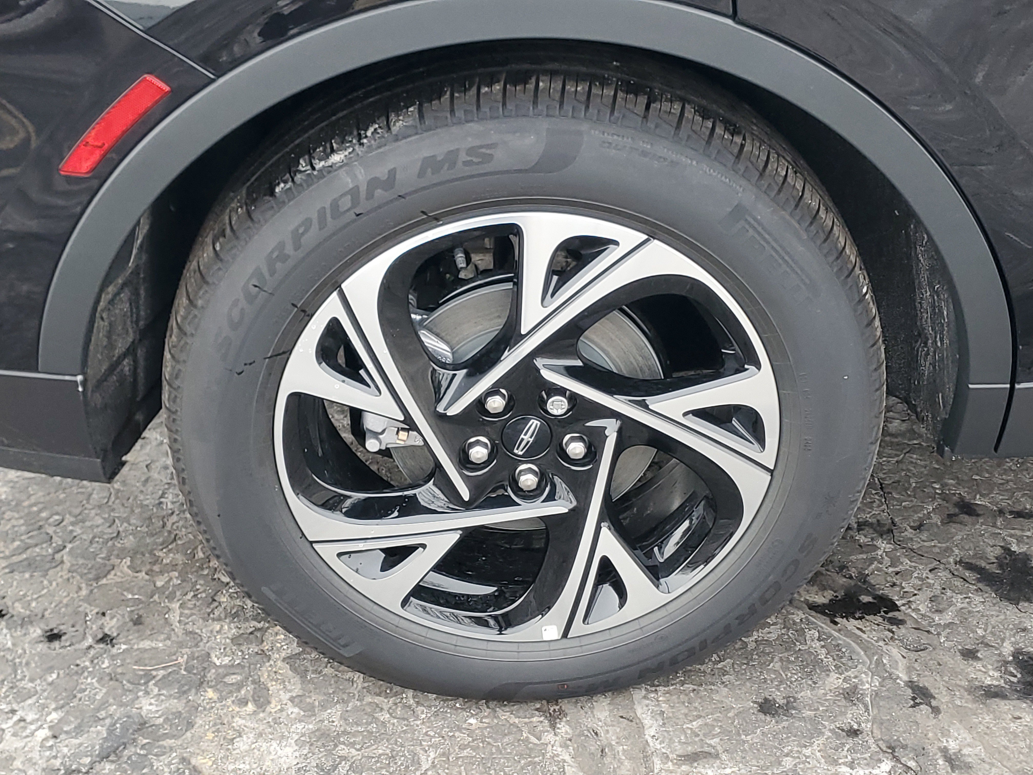 New 2026 Lincoln Nautilus Premier w/ Equipment Group 102A image 5