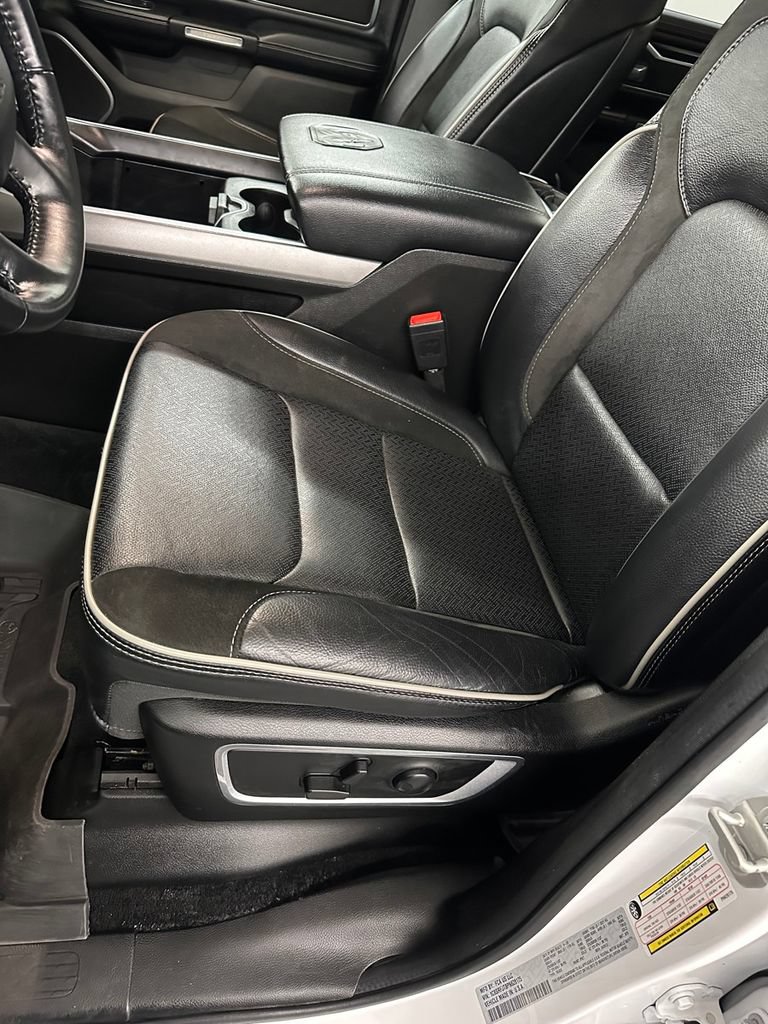 Used 2023 RAM 1500 Laramie AWD/4WD image 13