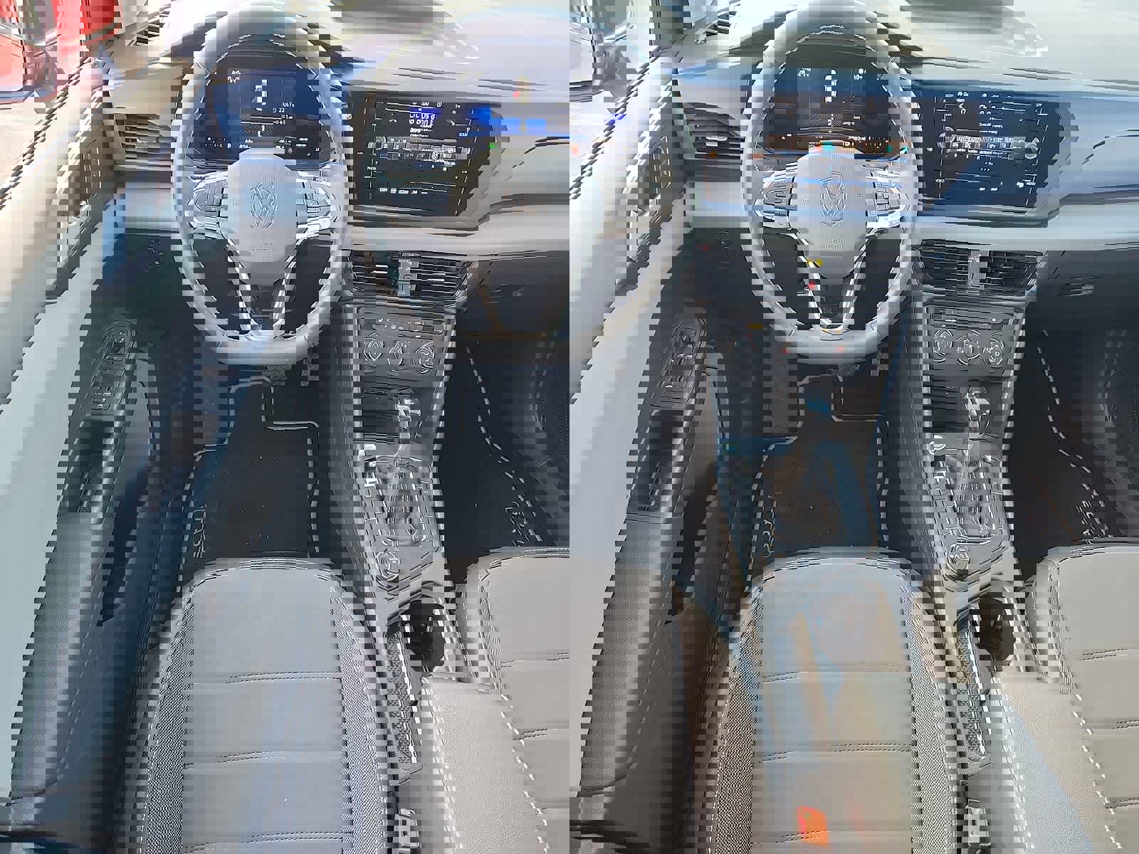 Used 2022 Volkswagen Taos SE w/ IQ.Drive SE Package image 12