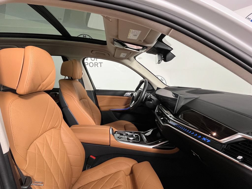 Used 2026 BMW X7 xDrive40i AWD/4WD image 25
